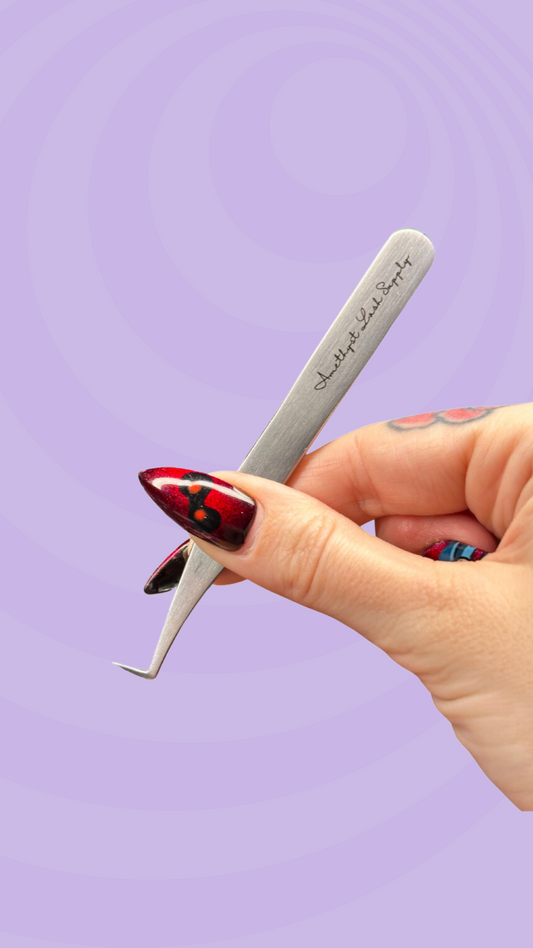 Scream Queen Tweezer