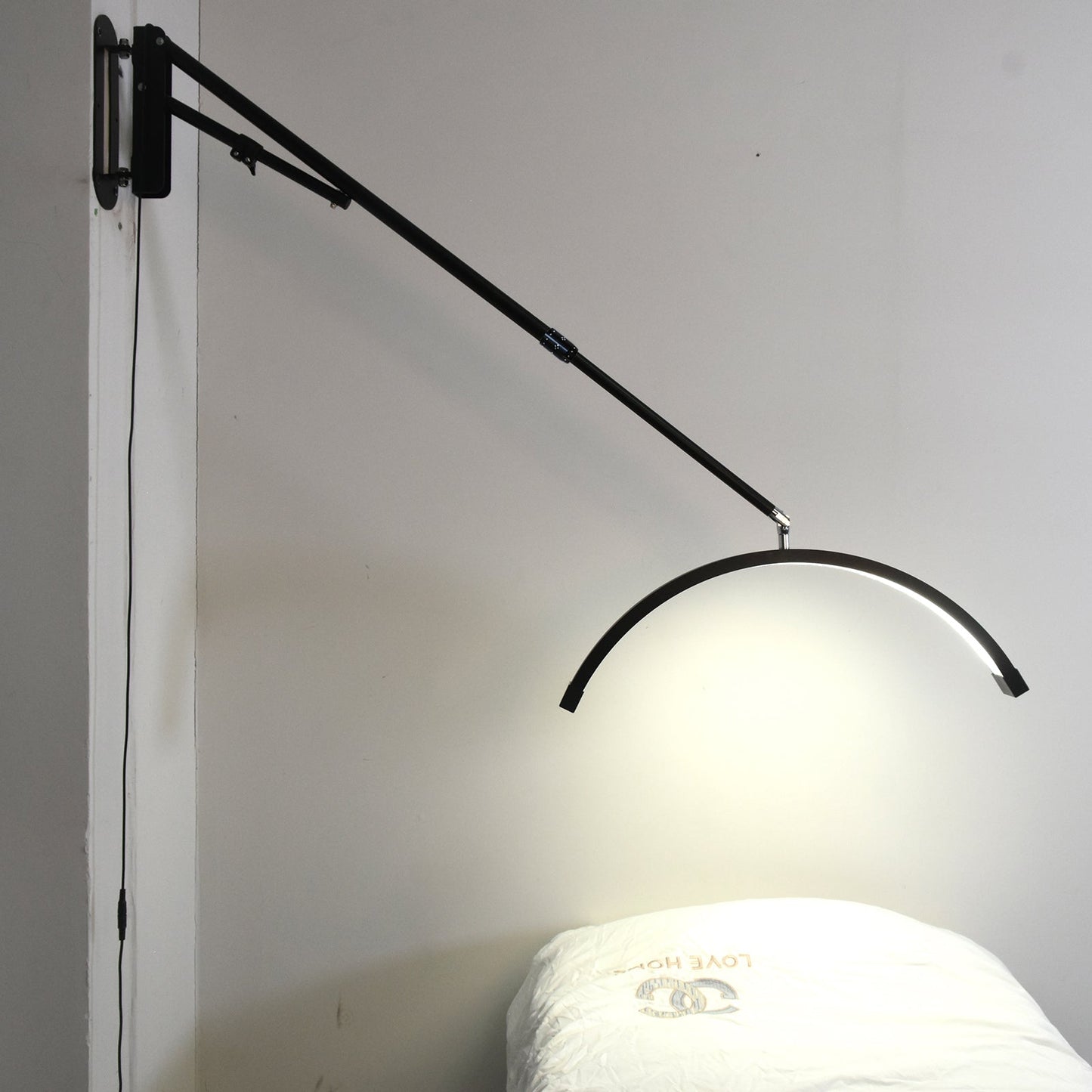 Luna 🌙  LED Wall Mount Half Moon Light